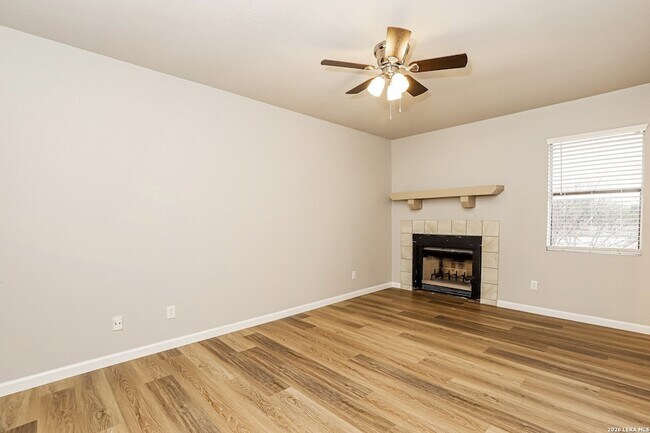 Foto del edificio - 7802 Richard Frank Way