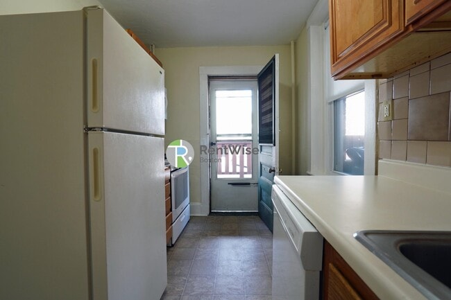 Foto del edificio - 1367 Commonwealth Ave