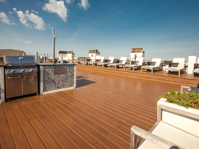 Expansive rooftop lounge for ultimate relaxation - The Wainwright