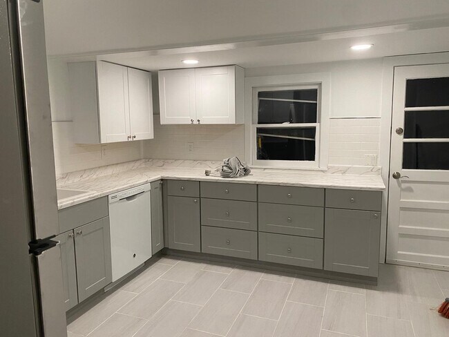 Foto del edificio - 407 Rye Beach Ave