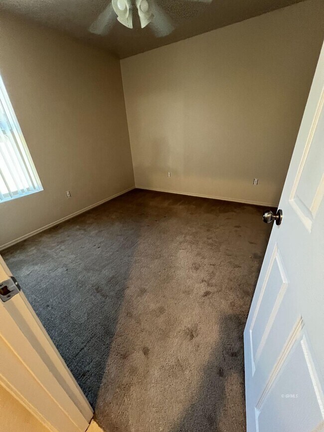 Foto del edificio - 708 W 4th St