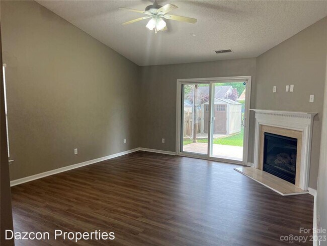 Foto del edificio - 3 br, 2 bath House - 125 Bosburg Drive