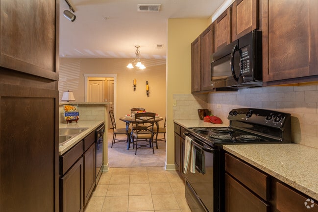 2BR,2BA_The Bienville - Village at Midtown