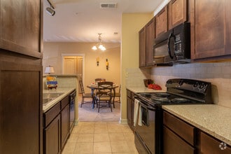2BR,2BA_The Bienville - Village at Midtown