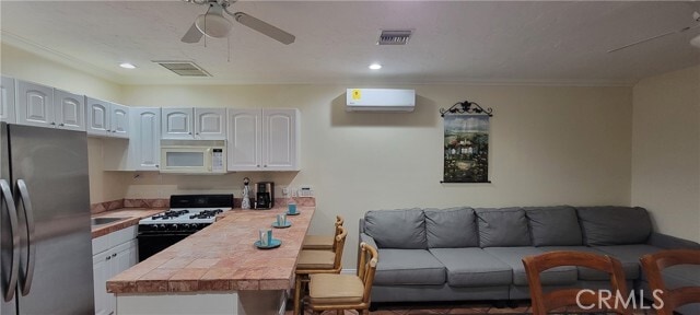 Building Photo - 4910 Brewster Dr