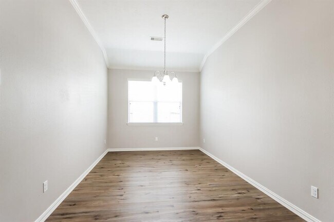 Building Photo - 24010 Clipper Hill Ln