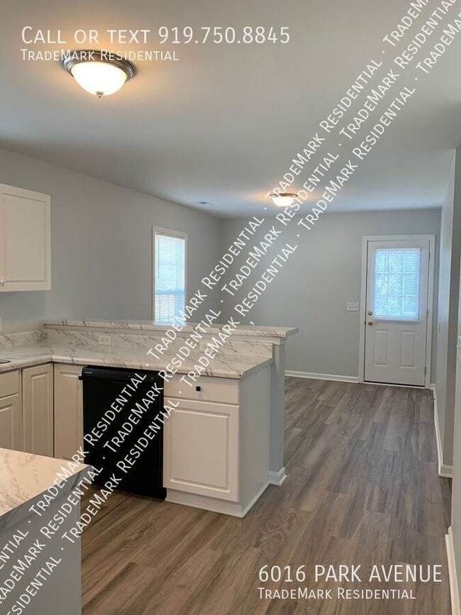 Building Photo - 6016 Park Ave