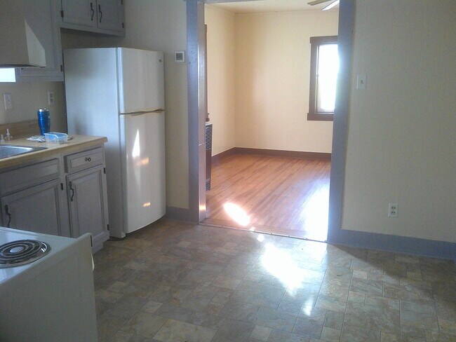 Kitchen - 412 Hublersburg Rd