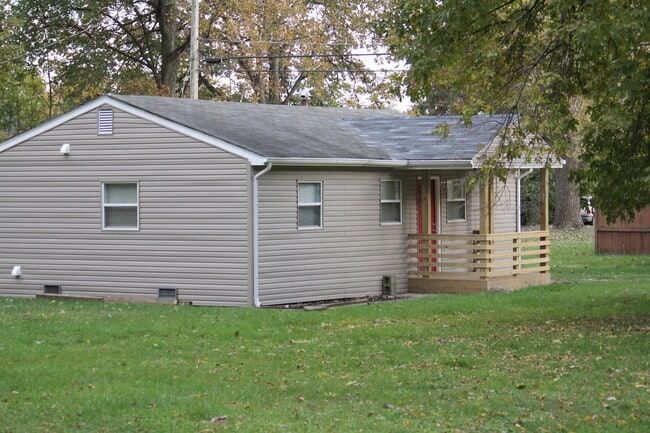 Front View - 4548 Sharon Rd