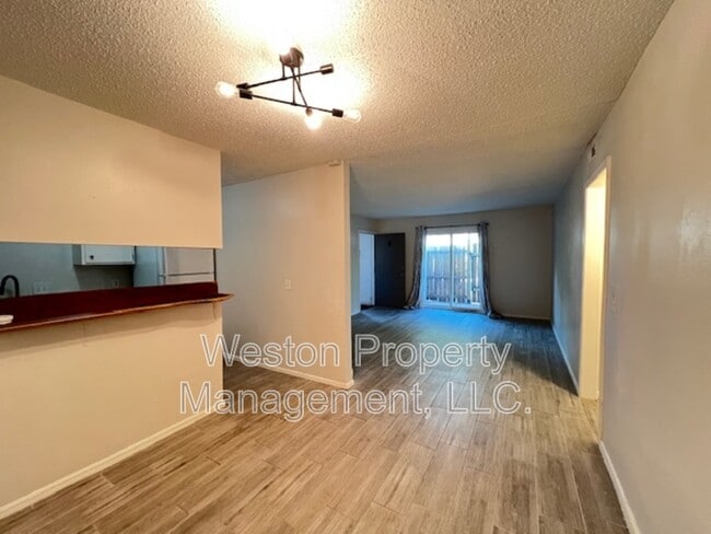 Foto del edificio - 6032 Northwest Expy