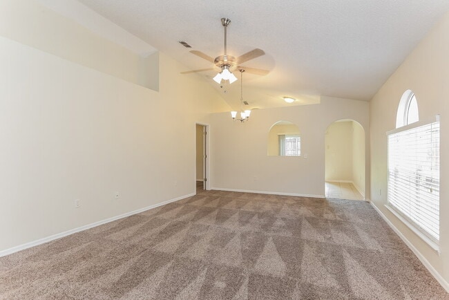 Building Photo - 12744 Ashbrook Cir W