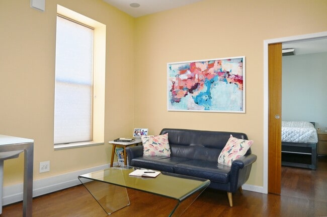 Foto del edificio - 362 15th St