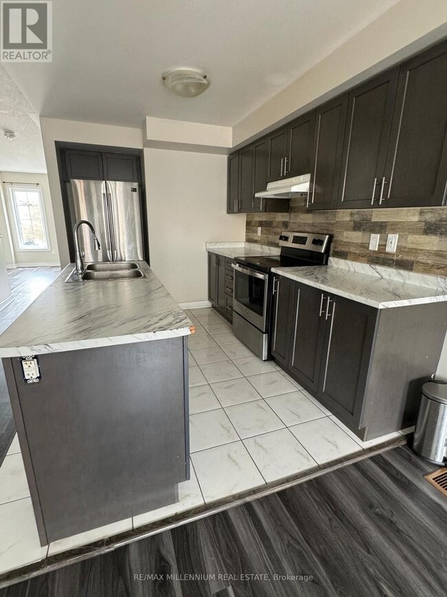 Building Photo - 458 Linden Dr