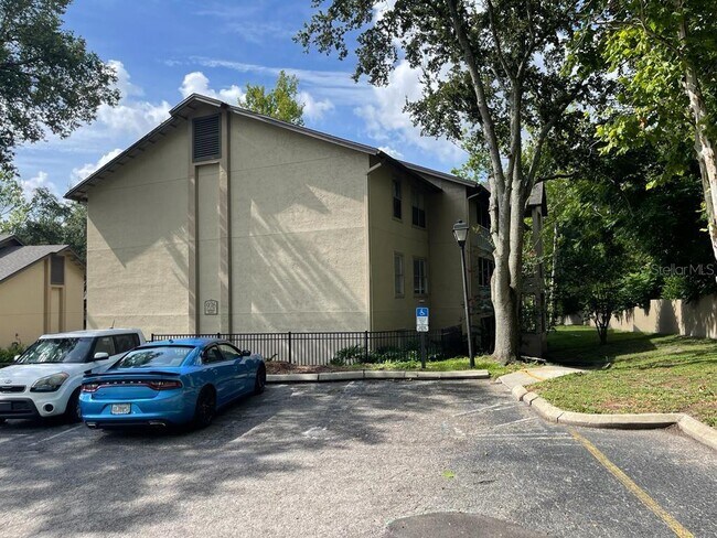 Building Photo - 976 Leeward Pl
