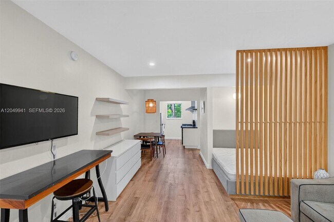Foto del edificio - 428 Collins Ave
