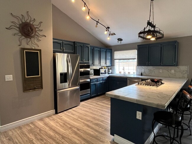 Building Photo - 8957 Knobhill Cir