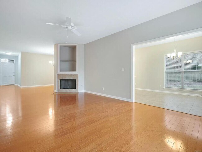 Building Photo - 300 Atasi Dr