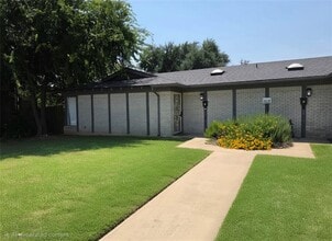 Building Photo - 4537 Altamesa Blvd