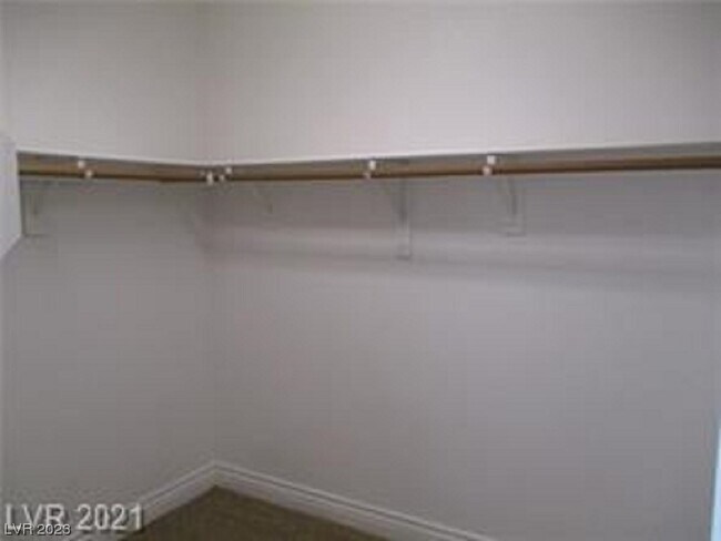 Building Photo - 2381 Lilac Cove St