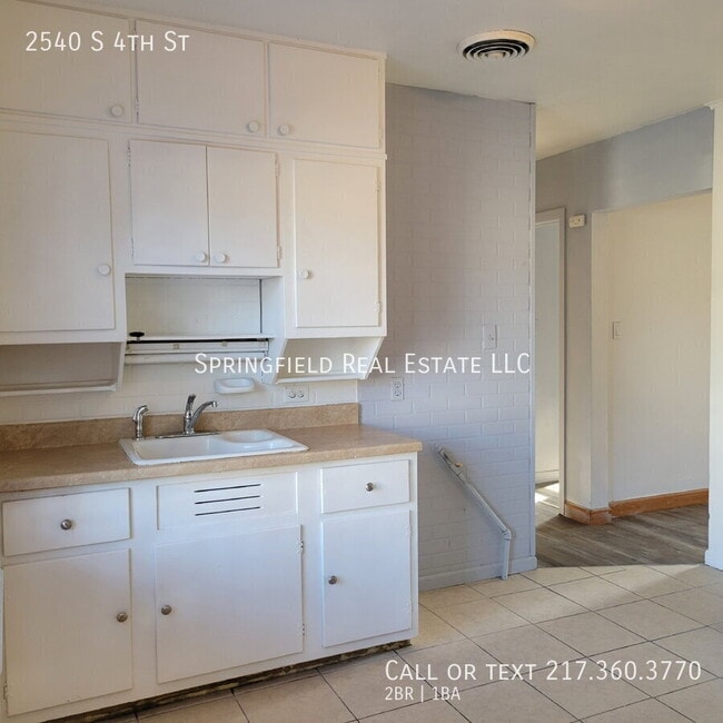 Foto del edificio - 2540 S 4th St