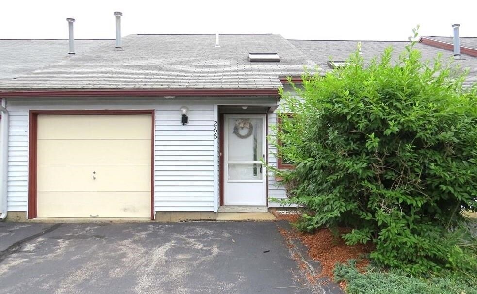 Foto principal - 266 Stonebridge Dr