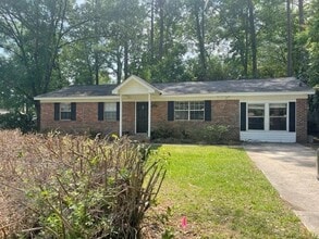 Building Photo - 1540 Pine View Dr