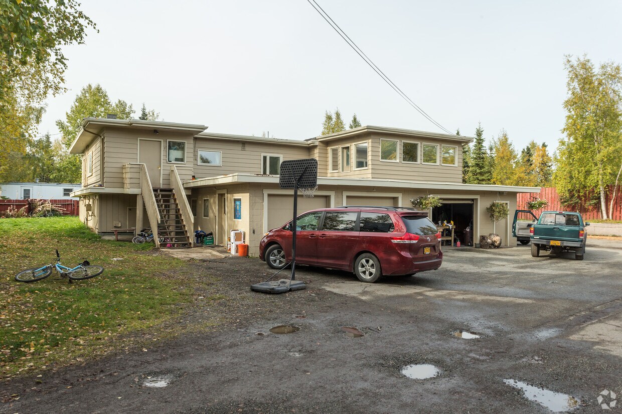 Building Photo - 4235 McLean Pl