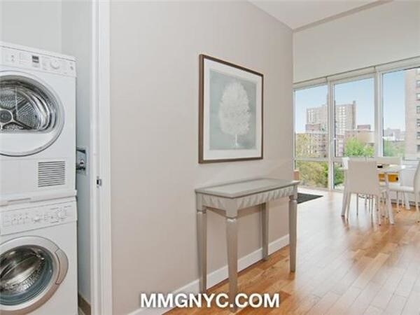 Building Photo - 805 Columbus Avenue