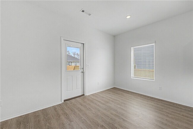 Foto del edificio - 3401 SW Endearment St