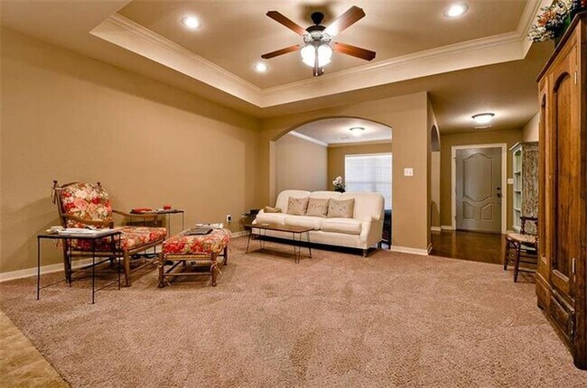 Living Room - 1911 Southwest Stonegrove Road