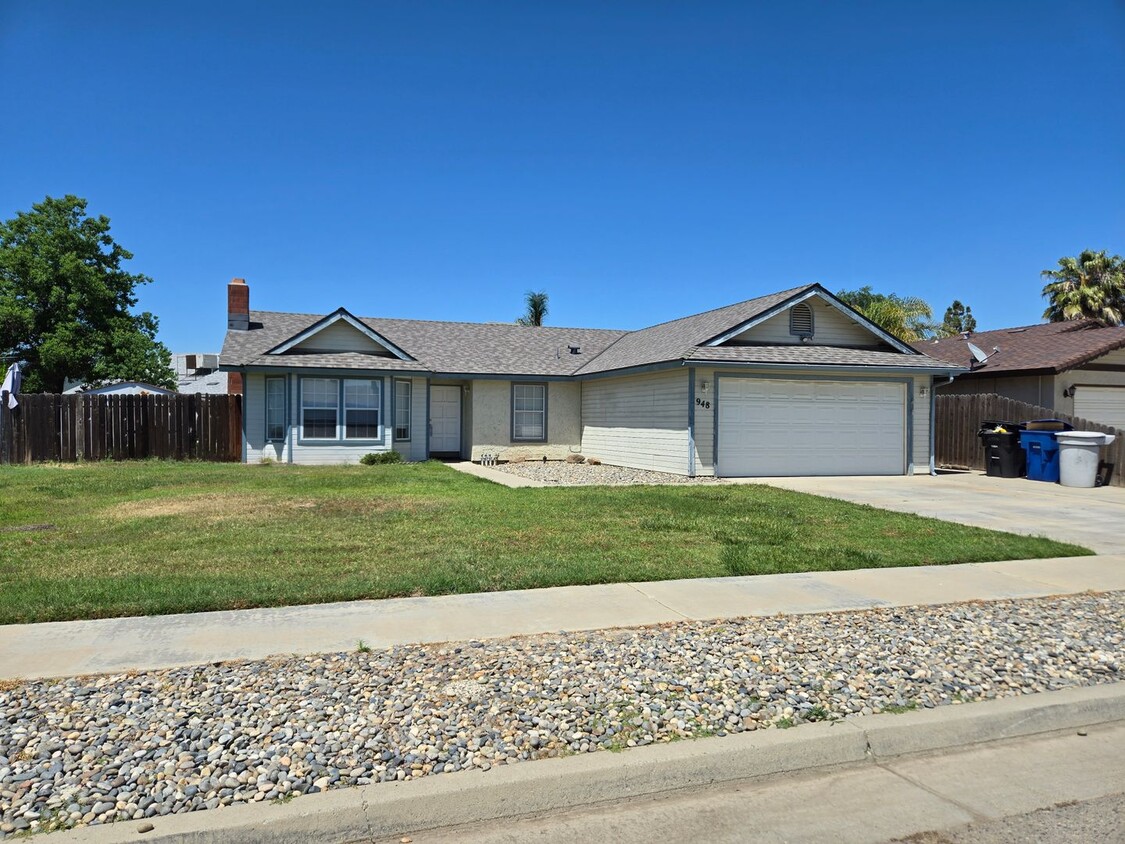 948 Rosewood Ln, Lemoore, CA 93245 - House Rental in Lemoore, CA ...