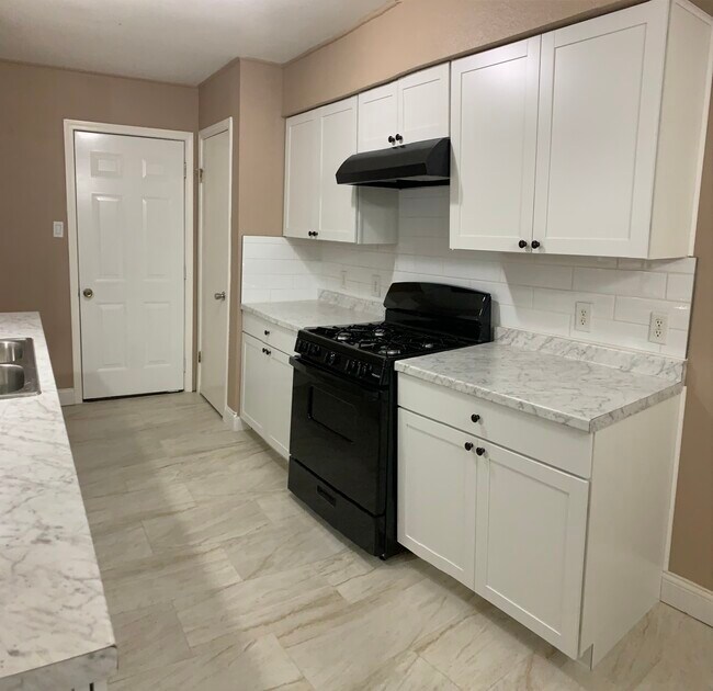 Cocina - 1505 Packsaddle Ln