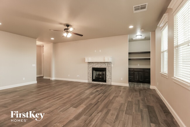 Building Photo - 2716 Cedar Creek Dr
