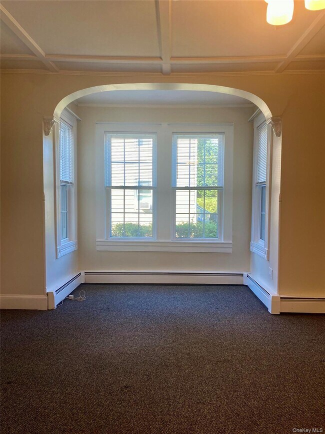 Foto del edificio - 245 Scudder Ave