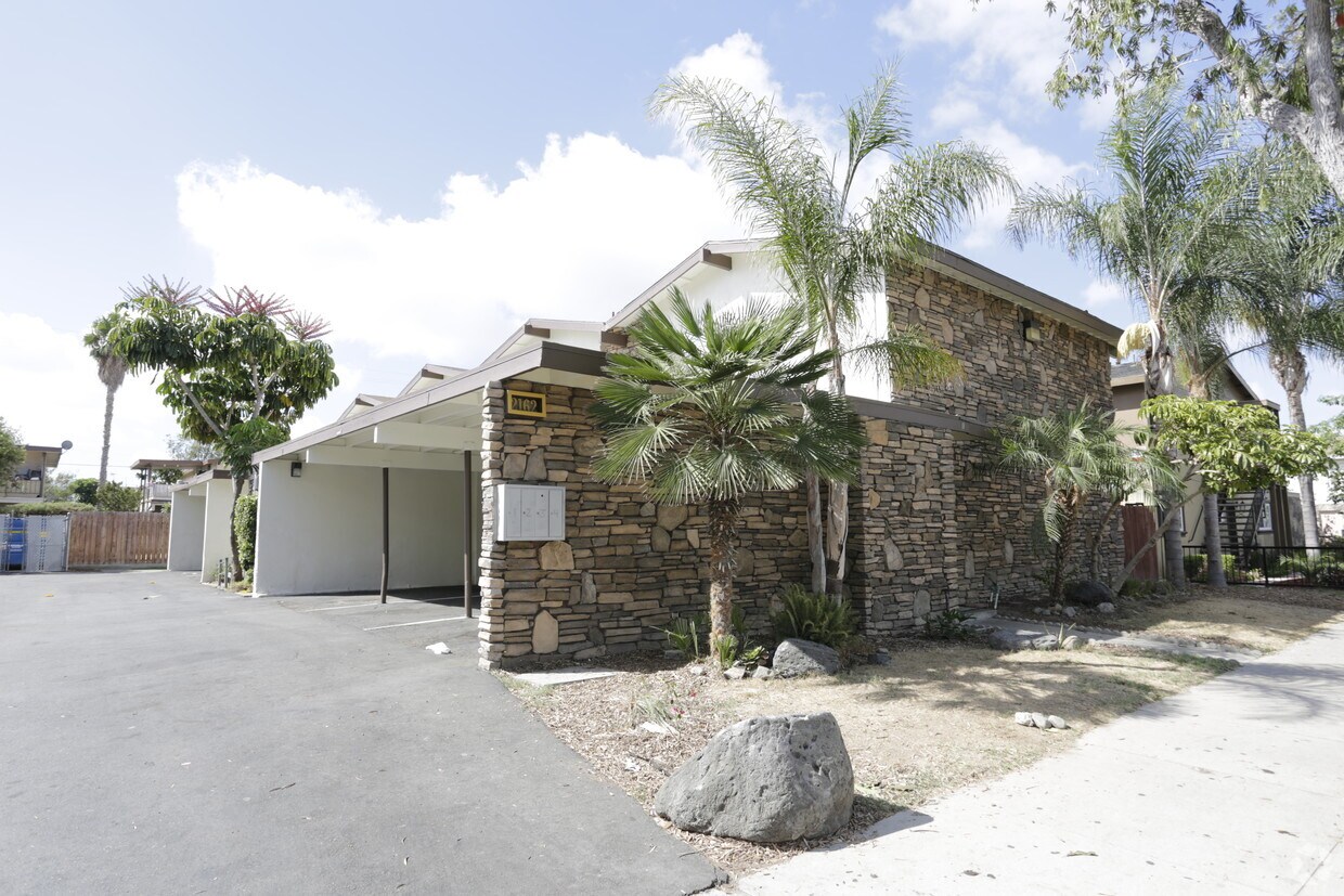 Building Photo - 2158 W Alameda Ave