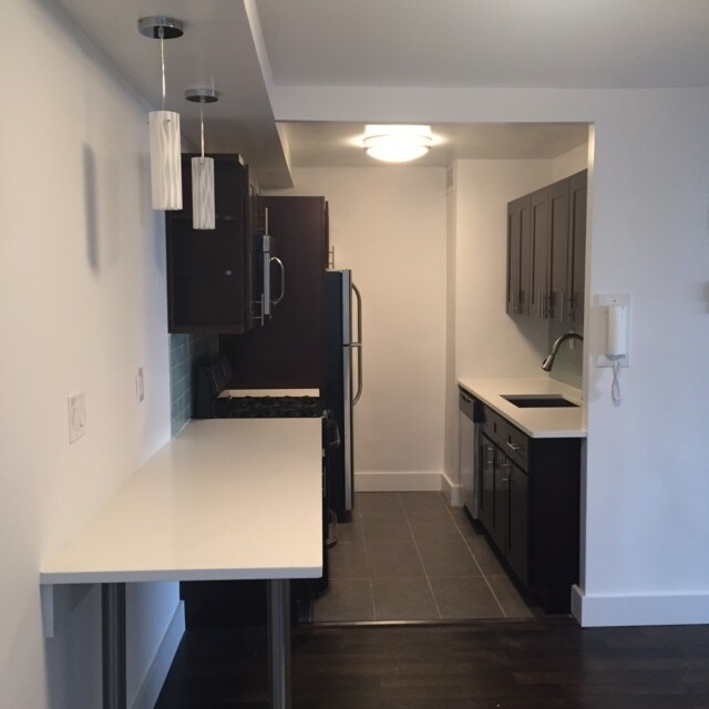 Foto principal - 10440 Queens Blvd