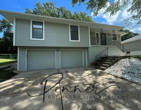 Building Photo - 2701 S Coachman Dr