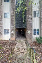 Building Photo - 3636 Taliluna Ave