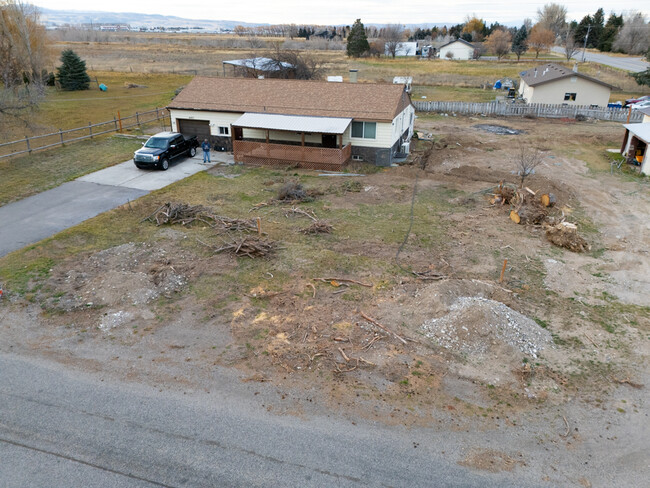 Building Photo - 4467 W 49th S