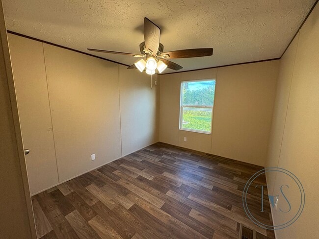 Building Photo - MOVE IN SPECIAL: Ask about a full month of rent for FREE