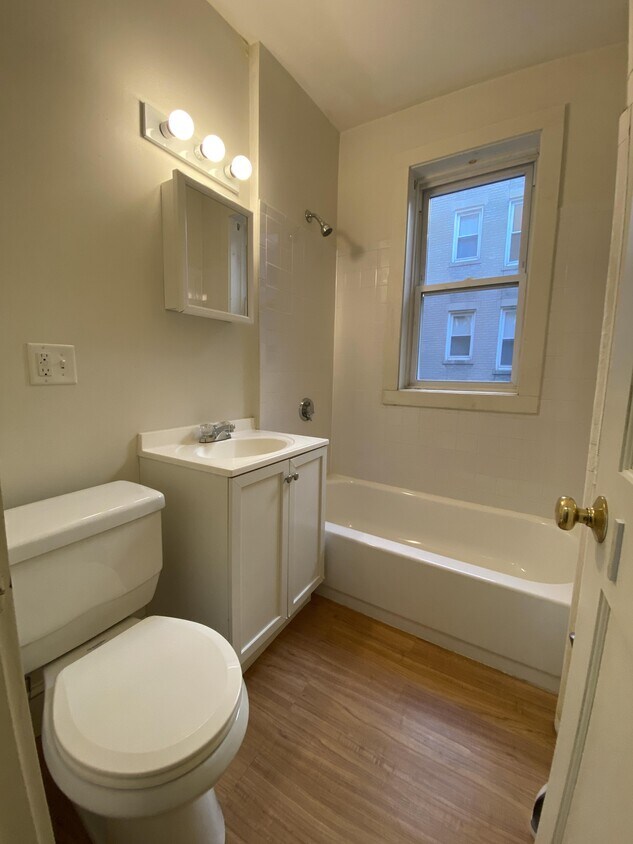 Foto principal - 1108 Boylston St