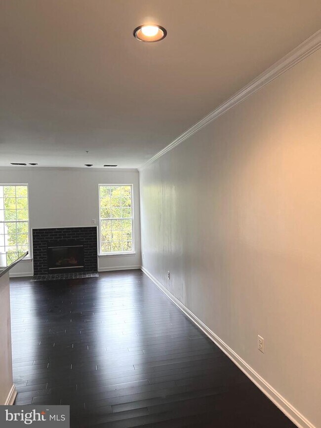 Foto del edificio - 25200 Lake Shore Square