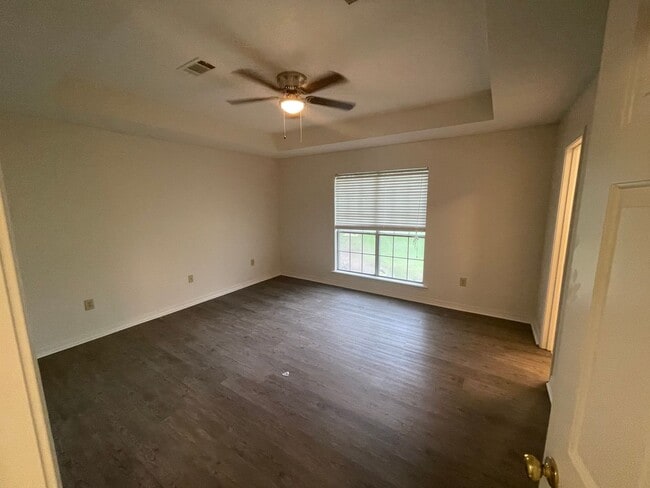 Building Photo - 3/2 for rent in the heart of Madison!