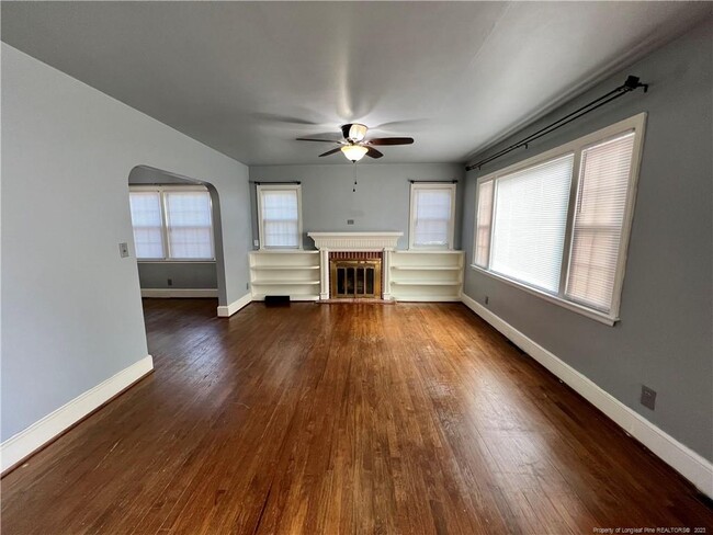 Building Photo - 212 W 18th St