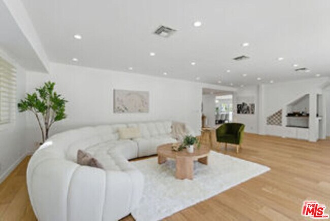 Foto del edificio - 5220 Melvin Ave