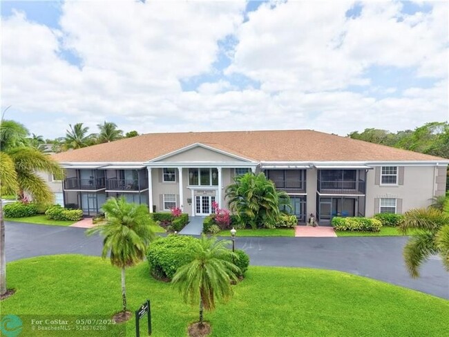 Building Photo - 9000 Jacaranda Ln