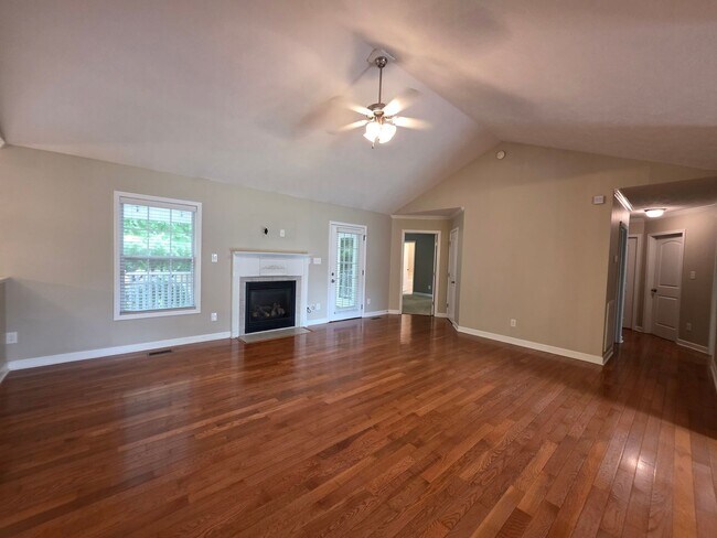 Foto del edificio - 205 Woodberry Pl