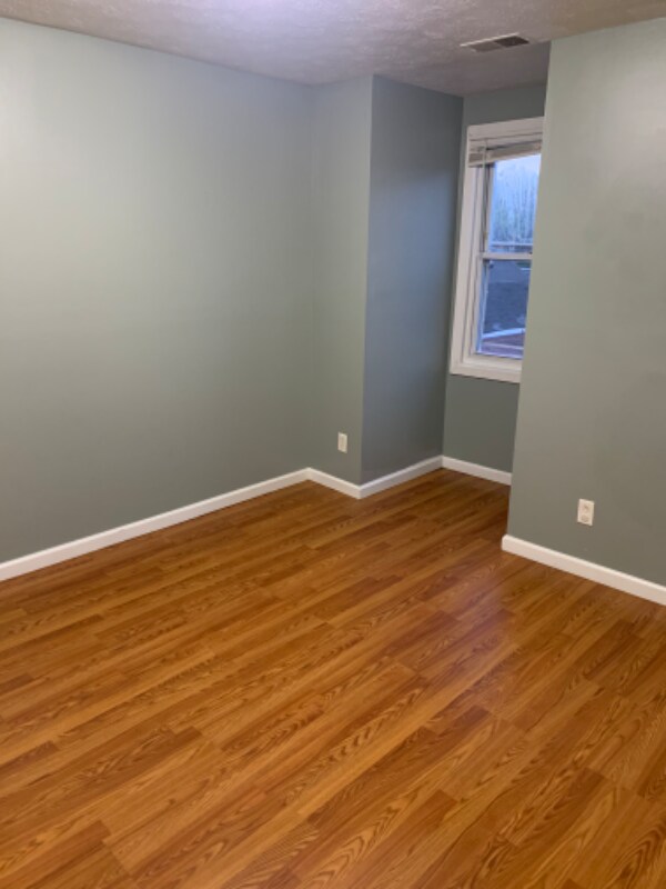 Building Photo - 542 Glenwood Ave