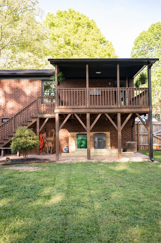 Photo - 926 Herrin Ave House