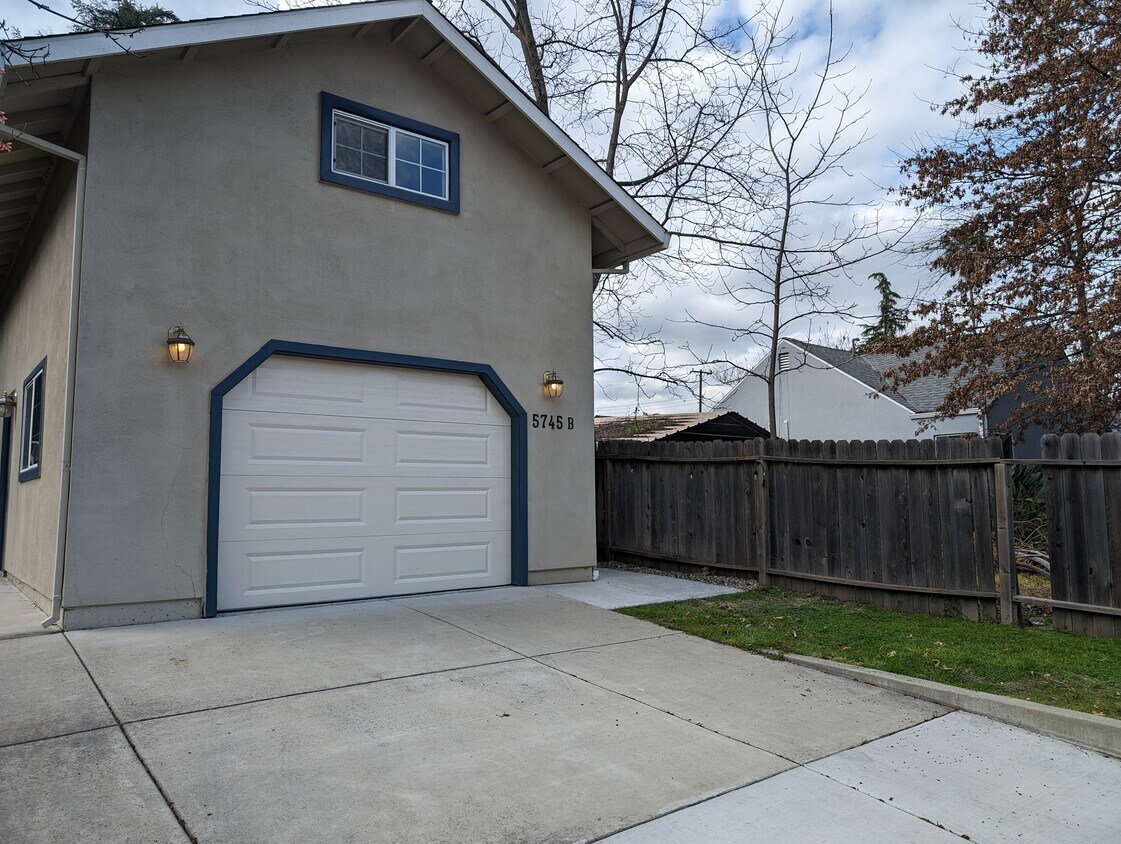 Large 1 car garage included in rent and attached to the home - 5745 Mariposa Ave